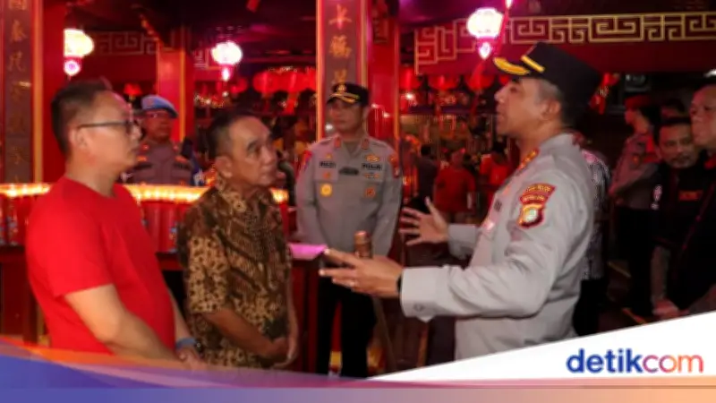 453 Personel Gabungan Amankan Perayaan Imlek di 42 Vihara Jakarta Barat