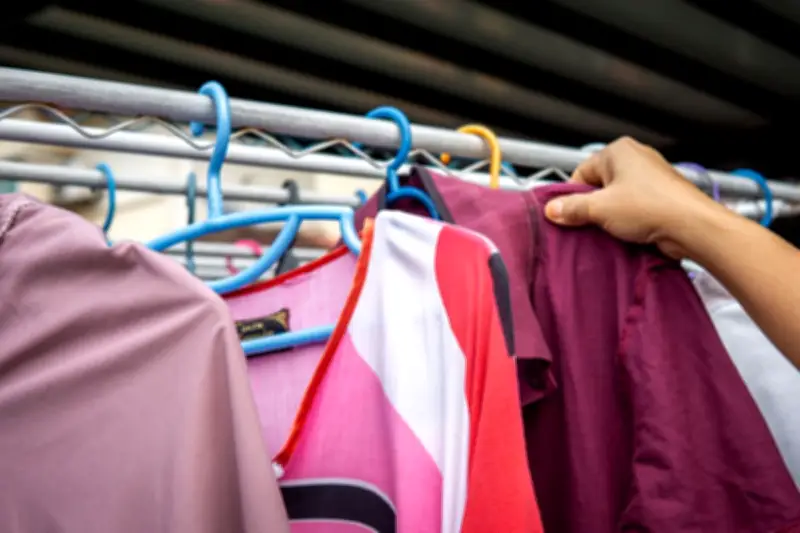 7 Jenis Pakaian yang Lebih Baik Dijemur Daripada Dikeringkan dengan Mesin