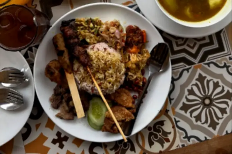 7 Rekomendasi Nasi Campur Bali Halal di Jakarta, Cek Lokasinya di Sini