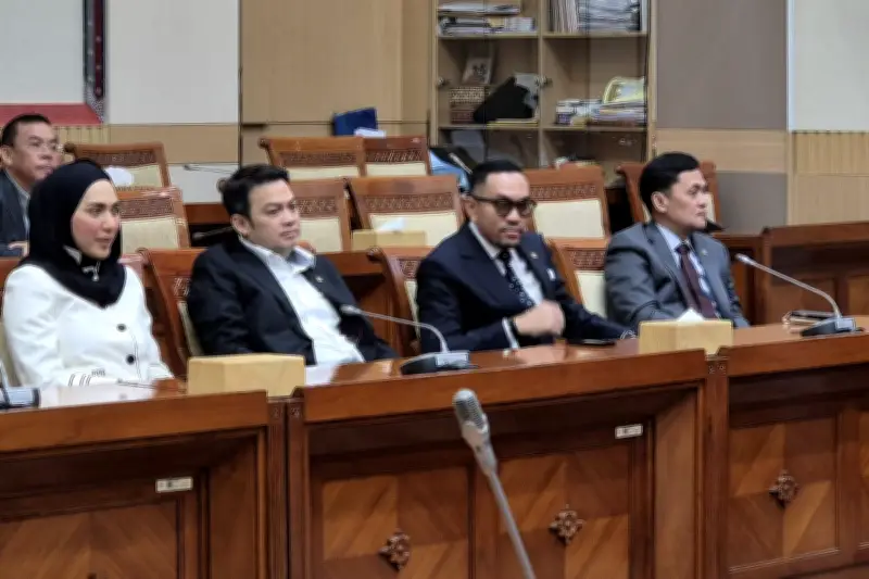 Ahmad Sahroni Kembali Jabat Wakil Ketua Komisi III DPR RI Setelah Sanksi