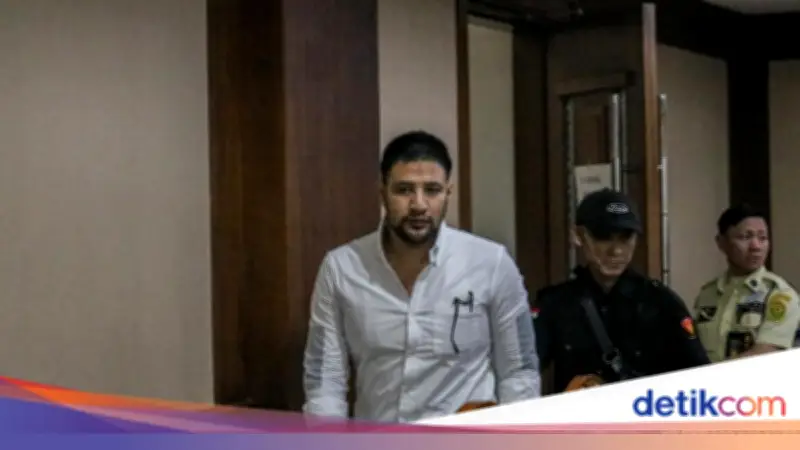 Ammar Zoni Bantah Kesaksian Saksi dengan Bawa-bawa Akhirat di Sidang Narkoba
