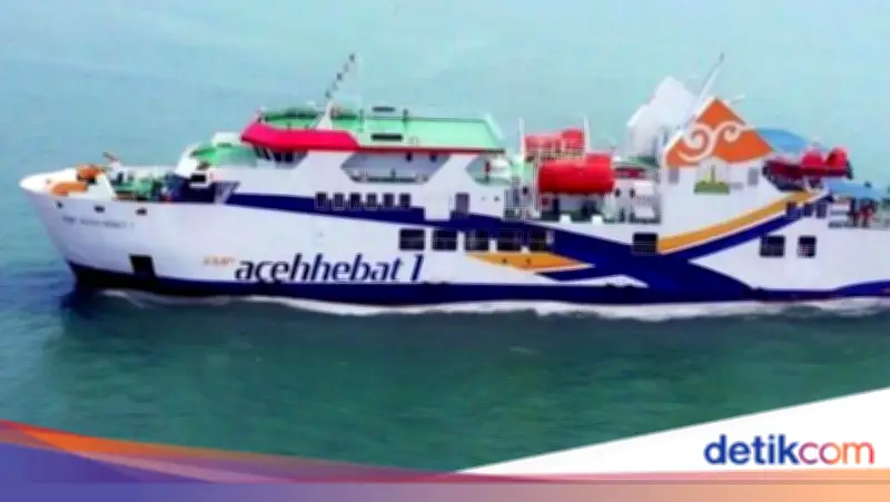 ASDP Imbau Warga Waspada Cuaca Ekstrem di Sumatera, Layanan Penyeberangan Disesuaikan