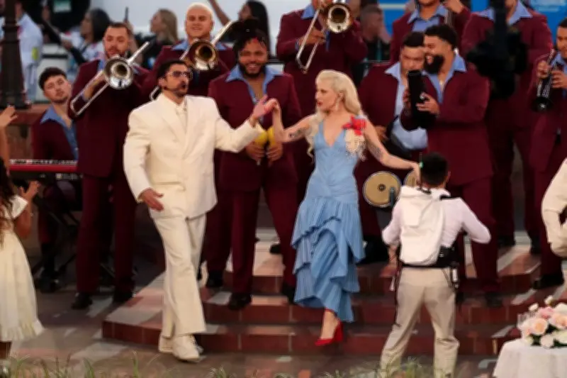 Bad Bunny Guncang Super Bowl 2026 dengan Kolaborasi Ricky Martin dan Lady Gaga