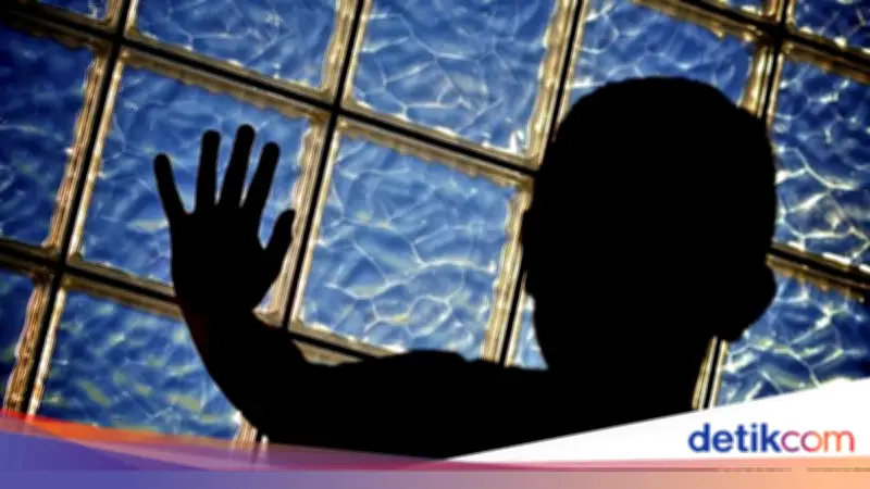 Balita 2,5 Tahun di Karawang Dianiaya Pacar Ibunya di Hotel, Korban Menangis Dini Hari