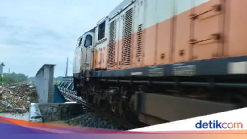 Banjir Rendam Jembatan Rel di Grobogan, Rute KA Dialihkan untuk Keselamatan