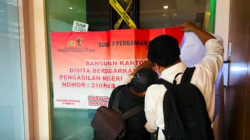 Bareskrim Polri Sita Tiga Kantor PT Dana Syariah Indonesia di District 8