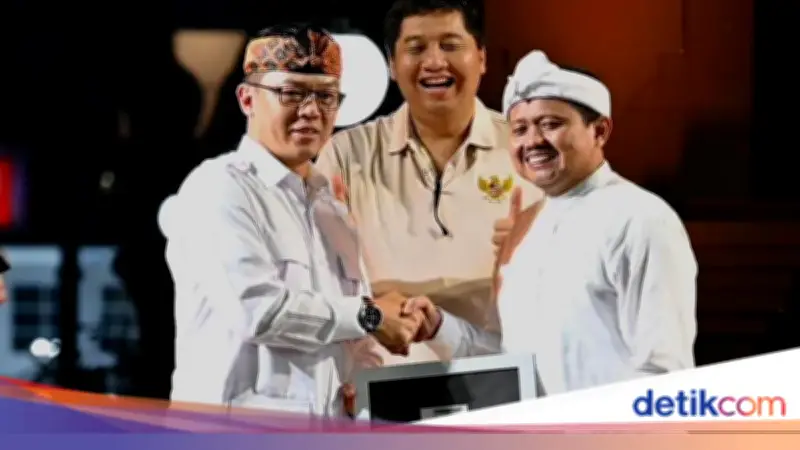 Bupati Sumedang Dony Ahmad Munir Resmi Gabung Gerindra, Dapat KTA dari Sekjen Sugiono