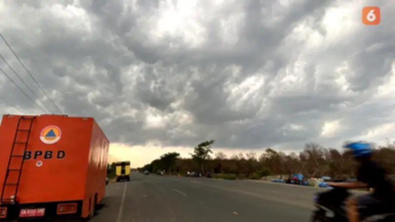 Cuaca Jakarta 24 Februari 2026: Berawan Tebal Dominan, Hujan Ringan Mengintai