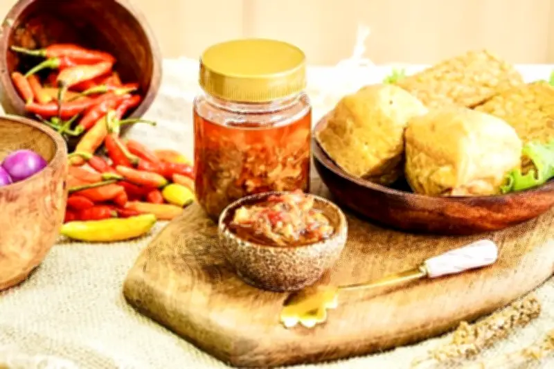 Dekan FKUI Bagikan 4 Tips Aman Makan Pedas Saat Sahur dan Berbuka Puasa