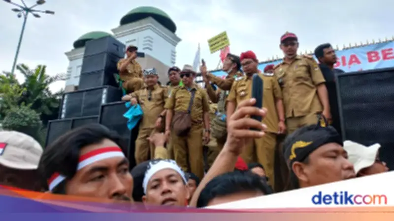 Desakan Perpanjangan Masa Jabatan Kepala Desa Jadi 9 Tahun Tuai Pro dan Kontra