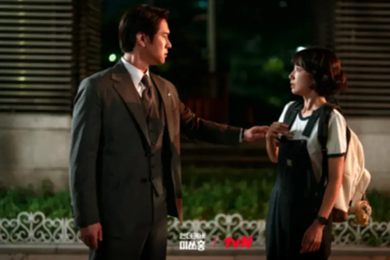 Drama Korea Undercover Miss Hong Kembali Viral di Netflix dengan Alur Seru