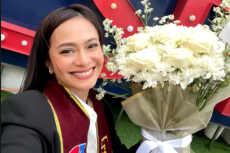 Ersa Mayori Raih Gelar S2 Ilmu Komunikasi dari LSPR di Usia 46 Tahun