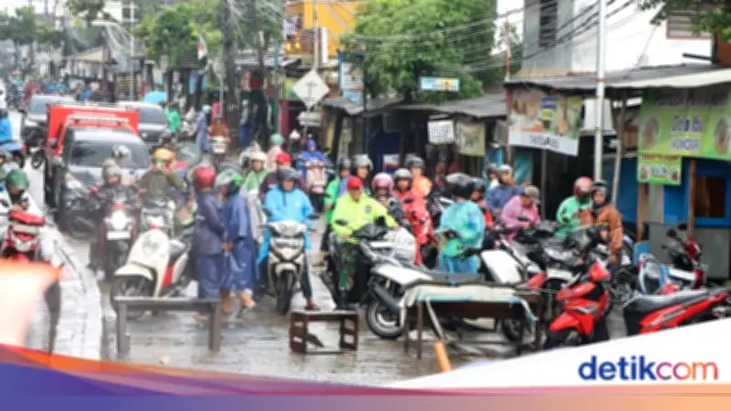 Evakuasi KA Bandara Soetta Masih Berjalan, Lalu Lintas Poris Tangerang Macet Parah