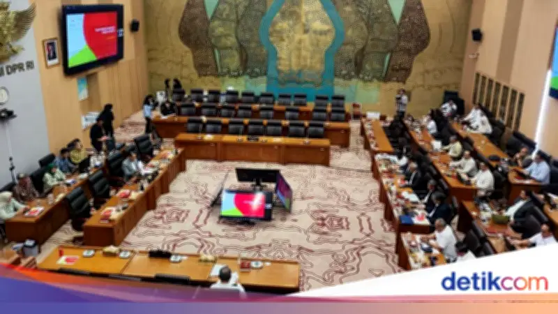 Fraksi PDIP Tuding Bahlil Bohong soal Lifting Migas, Golkar Bela Menteri ESDM