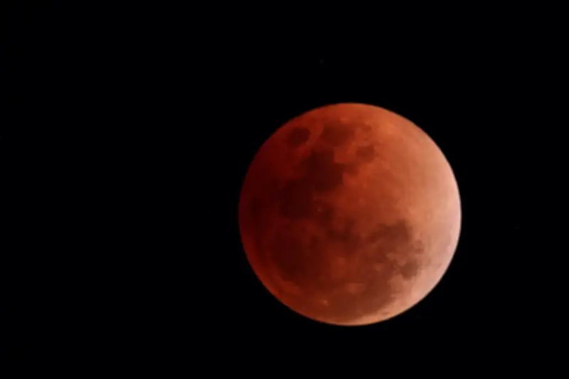 Gerhana Bulan Total dan Fenomena Blood Moon Diprediksi Terjadi Maret 2026