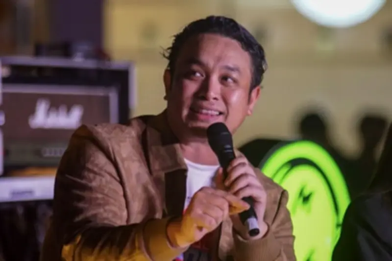 Gilang Dirga Hadapi Tantangan Baru sebagai Pengisi Suara Robot di Film Pelangi di Mars