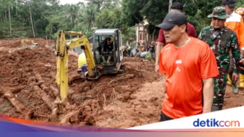 Gubernur Jateng Tinjau Longsor Cilacap, Percepat Pencarian Korban Tertimbun
