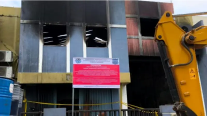 Gudang Pestisida Terbakar Cemari Sungai Cisadane, KLH Segel dan Perintahkan Audit Lingkungan