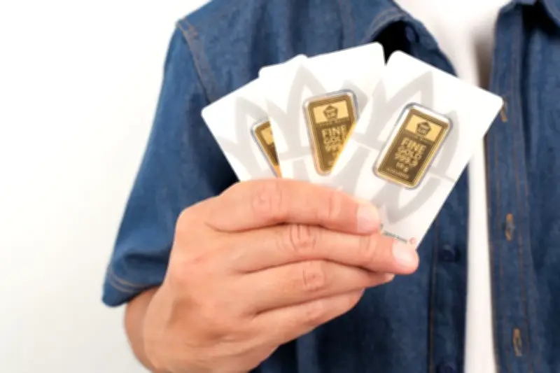 Harga Emas Batangan Indonesia Naik, Antam hingga UBS Kompak Menguat