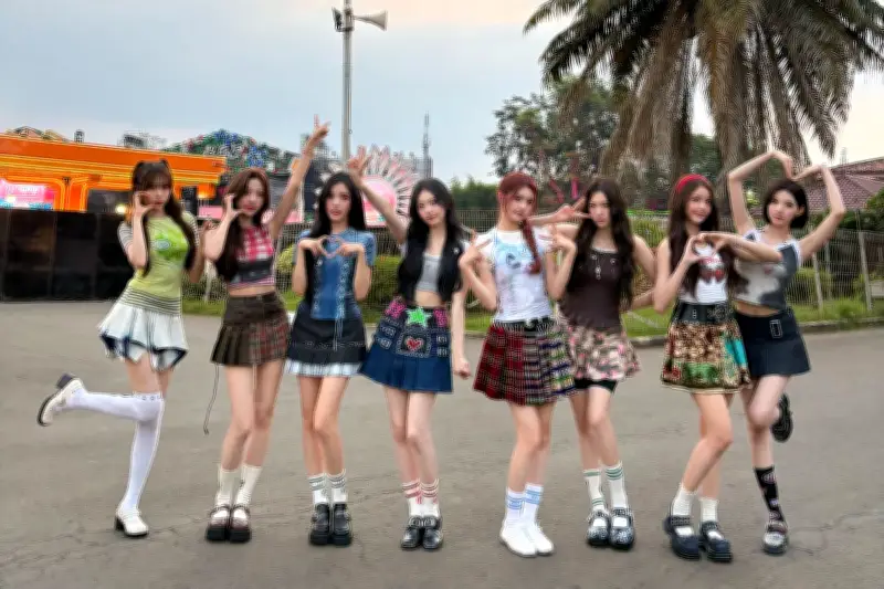 Hearts2Hearts Borong 9 Trofi Rookie of the Year, Jadi Pendatang Terbaik 2024