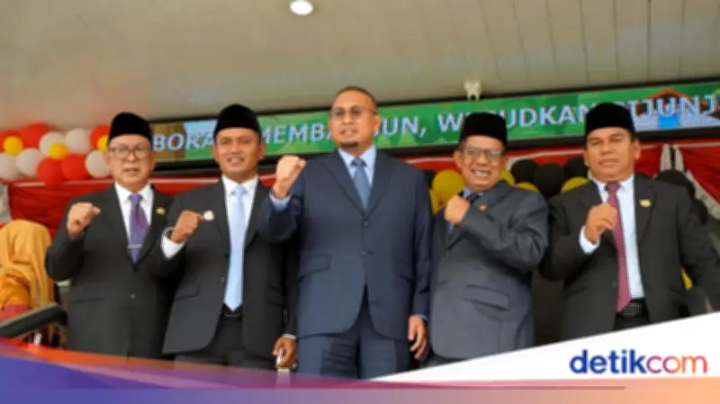 HUT ke-77 Sijunjung, Andre Rosiade Perjuangkan Legalitas Tambang Rakyat dan UMKM Penambang