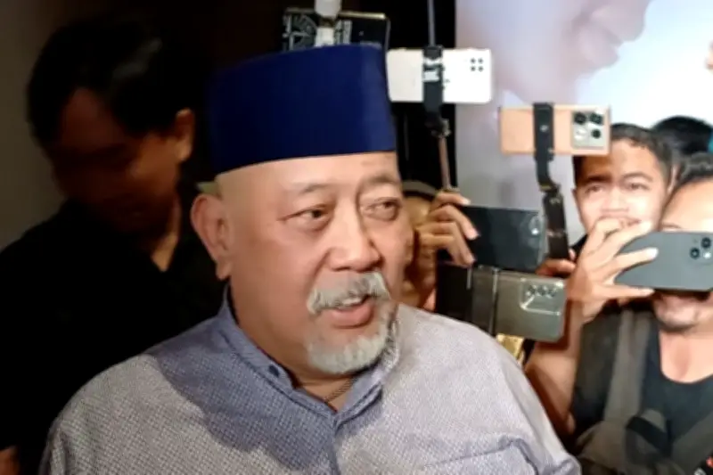 Indro Warkop Ziarah ke Makam Dono dan Kasino Jelang Ramadhan