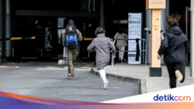 Iran Balas Serangan dengan Luncurkan Rentetan Rudal ke Wilayah Israel