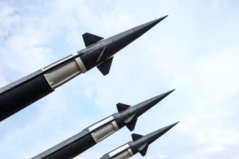 Israel Serang Fasilitas Militer Iran, Termasuk Instalasi Rudal Balistik