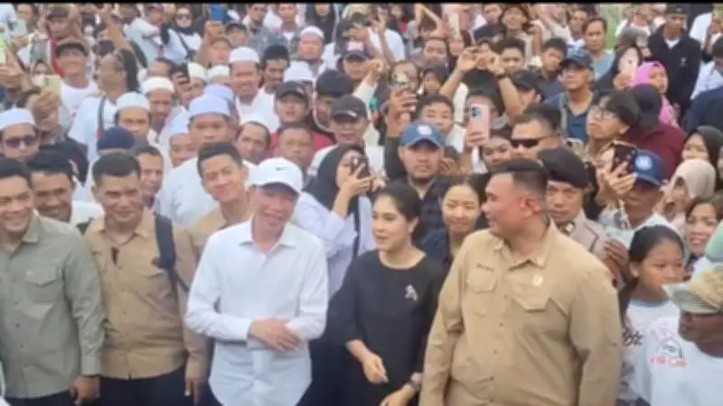 Jokowi Hadiri Kirab Budaya PSI di Tegal, Kaesang Tekankan Politik dan Budaya Berjalan Beriringan