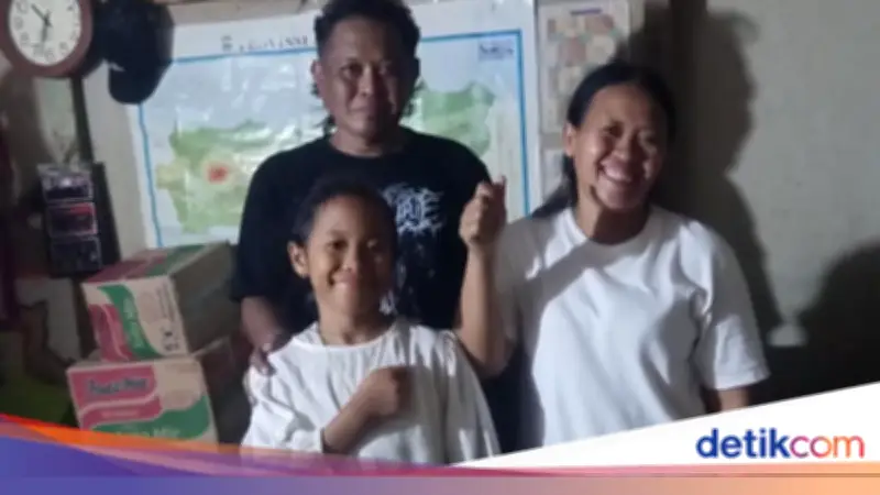 Kapolres Tangerang Kota Beri Santunan untuk Agista, Bocah Pemulung Penjual Lukisan yang Viral