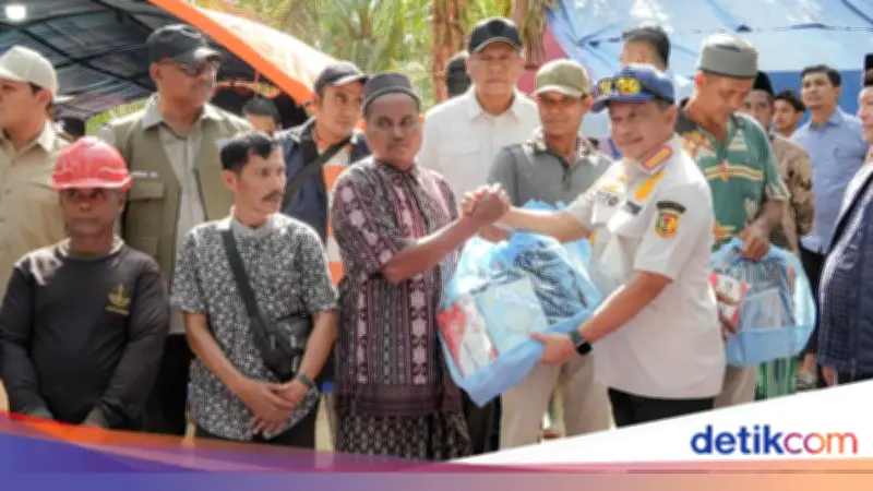 Kasatgas PRR Tito Karnavian Tinjau Langsung Pemulihan Penyintas Bencana di Aceh