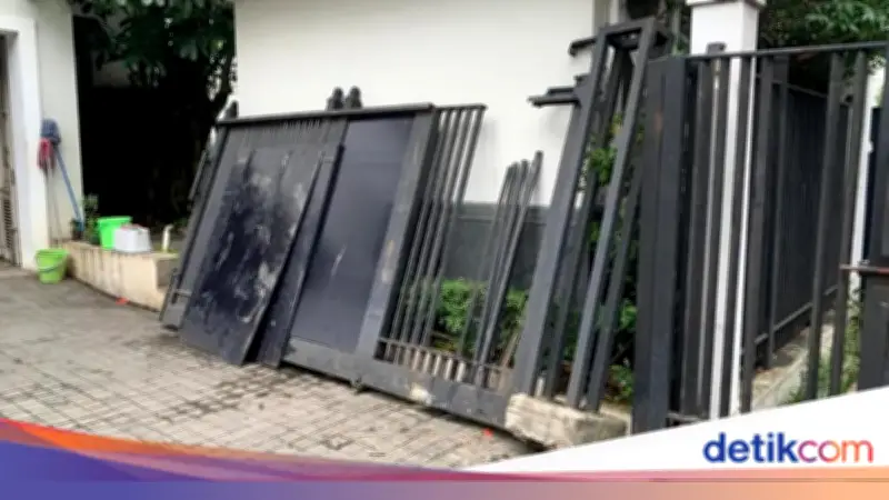 Kasus Pagar Rumah JK Ditabrak Mobil Diselesaikan, Sopir Bayar Ganti Rugi Rp 25 Juta