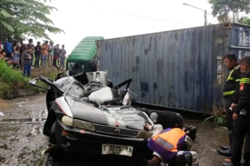 Kecelakaan Maut di Karawang Diduga Dipicu Arahan 'Pak Ogah'