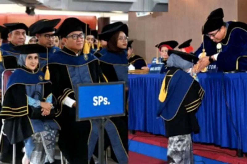 Kisah Ekamaida, Dosen dan Ibu dengan Anak Skoliosis yang Raih Beasiswa LPDP