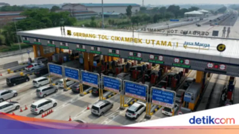 Korlantas Polri Amankan Arus Lalu Lintas Imlek 2026, Bahu Jalan Tol Dibersihkan