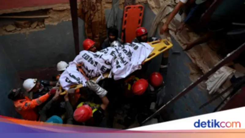 Ledakan Gas Picu Gedung Ambruk di Karachi, 16 Orang Tewas Termasuk Anak-anak