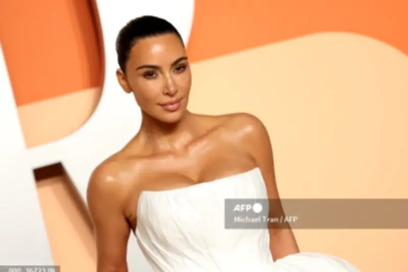 Lewis Hamilton dan Kim Kardashian Ditemukan di Klub Mewah Inggris