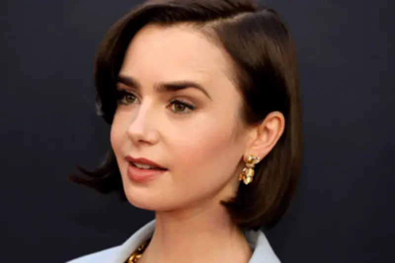 Lily Collins Siap Perankan Audrey Hepburn dalam Film 'Breakfast at Tiffany's'