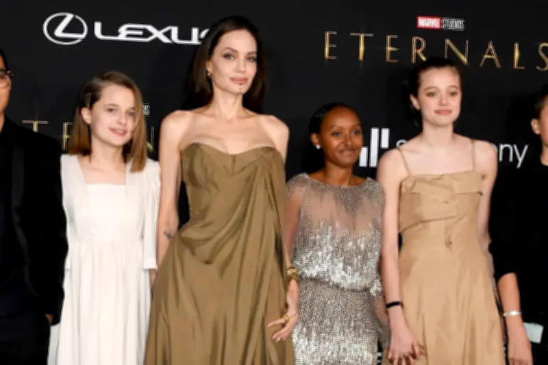 Maddox Jolie Lepas Nama Pitt di Kredit Film Terbaru Angelina Jolie