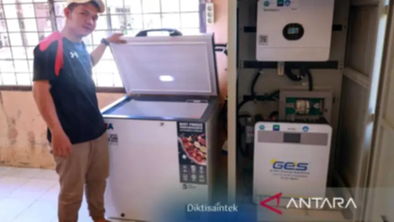 Mahasiswa Polmed Ciptakan Kulkas Tenaga Surya untuk Ketahanan Pangan Pascabencana