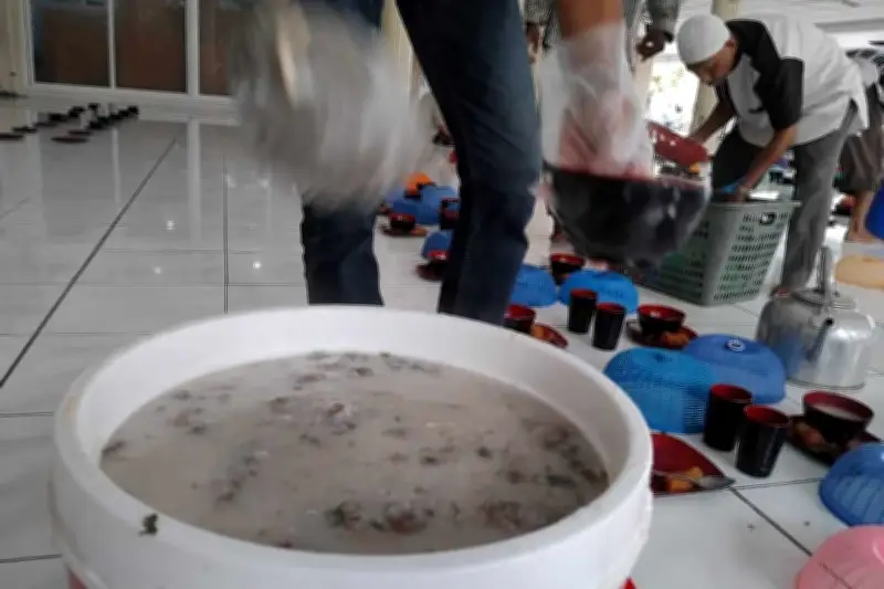 Masjid di Aceh Sajikan Kuliner Kanji Rumbi Gratis Selama Ramadhan