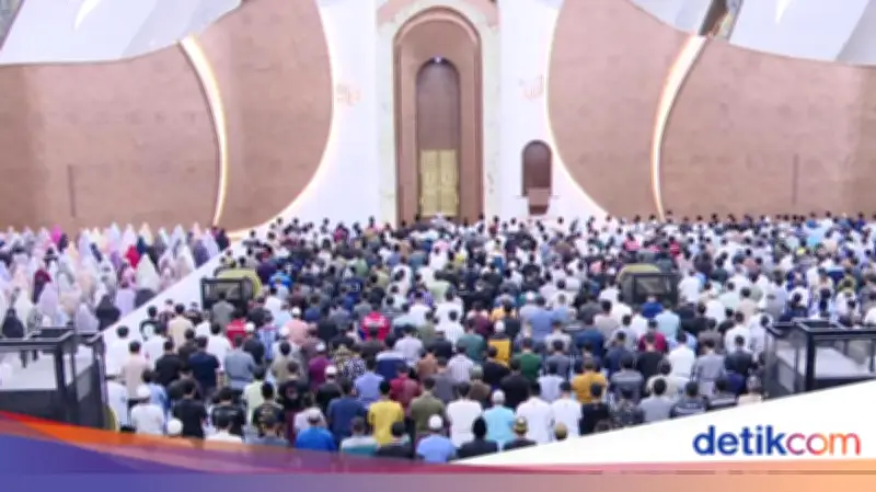 Masjid Negara IKN Gelar Tarawih Perdana, Tampung Puluhan Ribu Jemaah