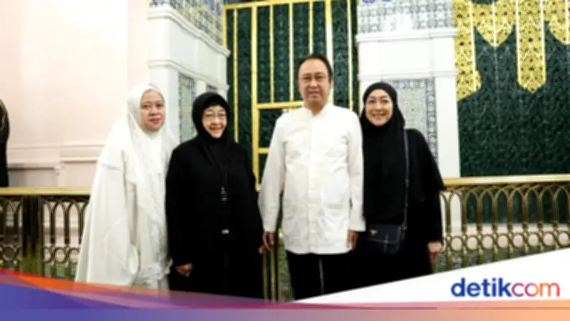 Megawati Ziarah ke Makam Nabi di Madinah, Imam Besar Masjid Nabawi Pimpin Doa