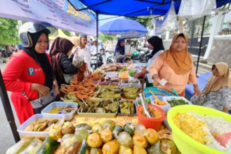 Membeli Gorengan Tiga Bayar Satu, Ternyata Bisa Haram dalam Islam