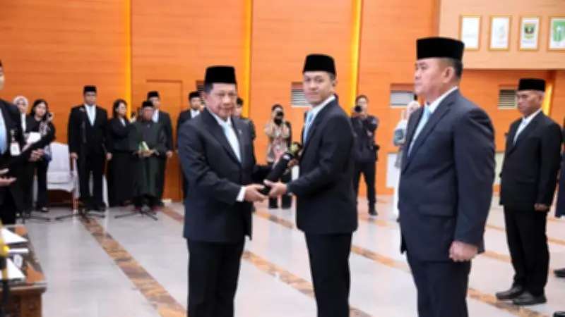 Mendagri Tito Karnavian Lantik 49 Pejabat, Tegaskan Loyalitas Harus Diimbangi Prestasi Kerja