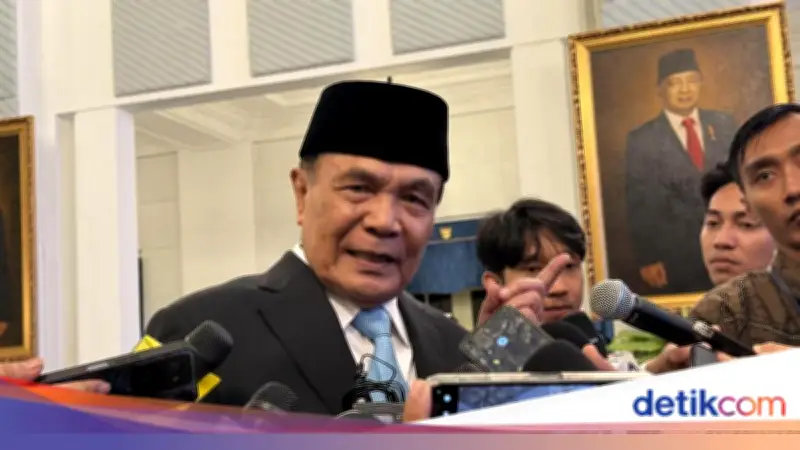 Menko Polkam Perketat Pengamanan Bandara Koroway Pascapenembakan Pesawat Smart Air