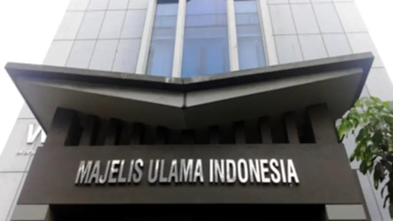 MUI Tetapkan Haram Buang Sampah ke Sungai, Danau, dan Laut