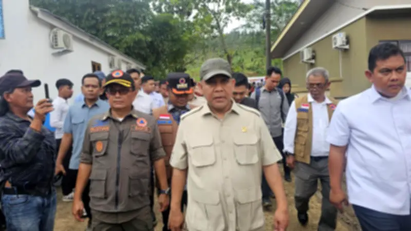 Muzani Tinjau Bencana Tegal, Laporkan ke Prabowo untuk Penanganan Lebih Cepat