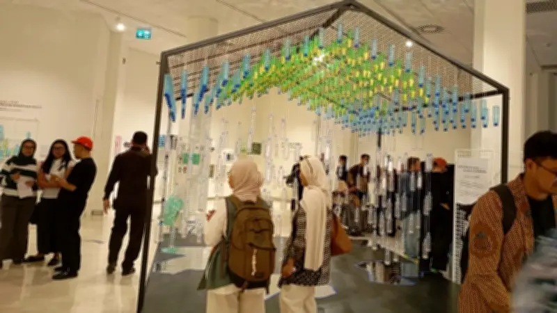 Pameran 'Bukan Tentang Sampah' di Erasmus Huis Ubah Persepsi Limbah Jadi Karya Seni