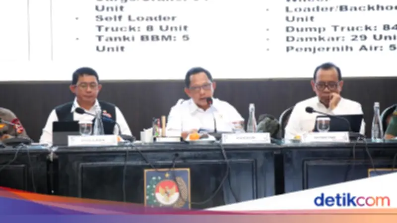 Pembersihan Lumpur Kunci Pemulihan Pascabencana di Sumatera, Distribusi Bantuan Terbuka